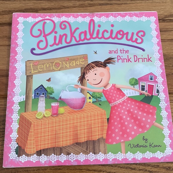 Pinkalicious book bundle - Picture 9 of 14
